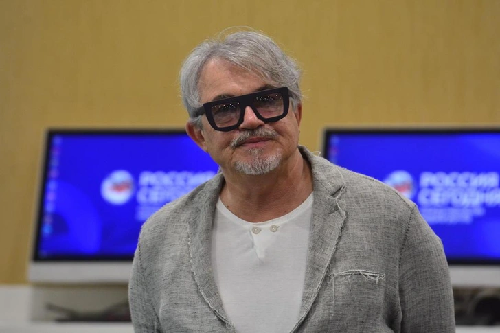 Дмитрий Дибров | www.starhit.ru