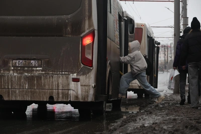 Омичи пожаловались на транспорт почти тысячу раз