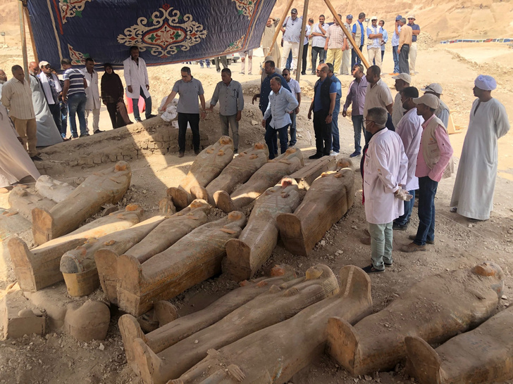Находка десятилетия: в Египте раскопали 20 деревянных гробниц, которым 3000 лет