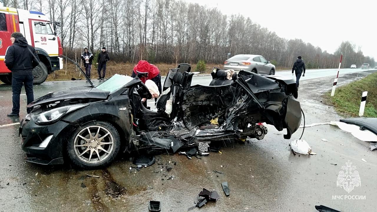 В Башкирии после ДТП один человек погиб и пять попали в больницу 13 ноября  2022 - 13 ноября 2022 - УФА1.ру