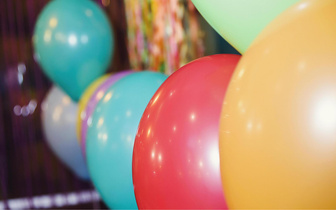 Занимательная химия для детей и взрослых: как надуть воздушный шарик без единого выдоха