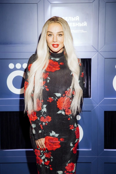 Анна Седокова | www.starhit.ru