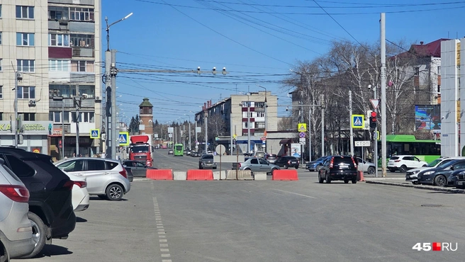 Возле ЗАГСа проехать нельзя | Источник: Дарья Никитченко / 45.RU