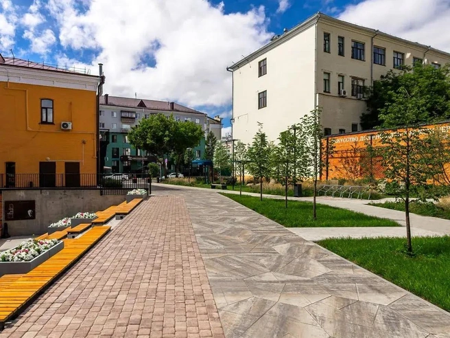 В сквере можно отдохнуть от городской суеты | Источник: «Поревит»