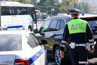 В Сочи задержали пьяного водителя мопеда и пассажира с наркотиками