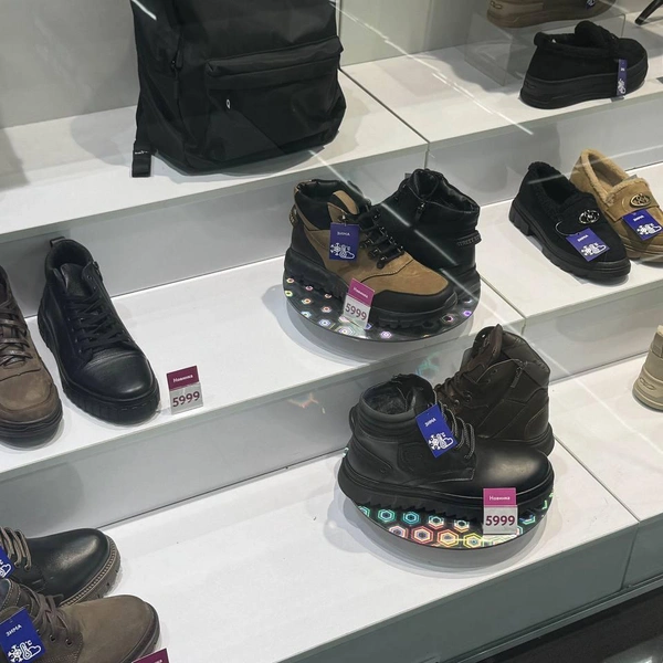 Мужская зимняя обувь в магазине | Источник: Дарья Гранкина / 26.RU