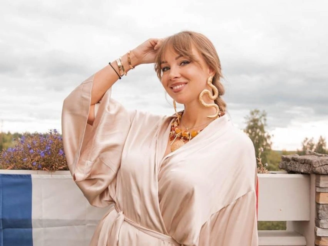 По словам экстрасенса, Полину с Романом ждет непростое будущее | Источник: ПОЛИНА ДИБРОВА / T.me