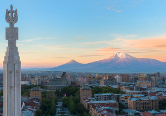«Переезд воспринимается как вынужденный отпуск»: семья программистов из России честно рассказала о новой жизни в Армении