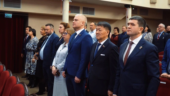 Участники конференции уделили внимание поддержке сторонников партии и Молодой Гвардии | Источник: «Единая Россия»