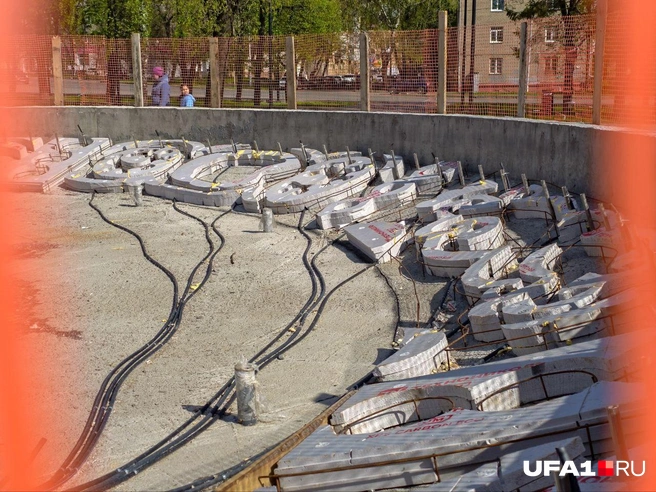 Фонтан во время ремонта в 2025 году | Источник: Булат Салихов / UFA1.RU