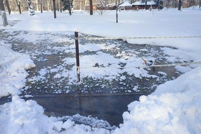 Прорыв трубопровода в тульском парке Белоусова