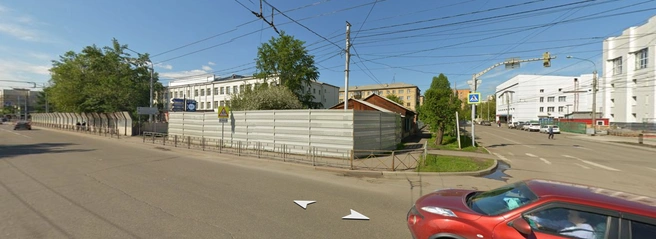 Вид дом со стороны Профсоюзов | Источник: yandex.ru/map
