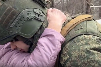 Сахалинские военные поздравили женщин ДНР с 8 Марта