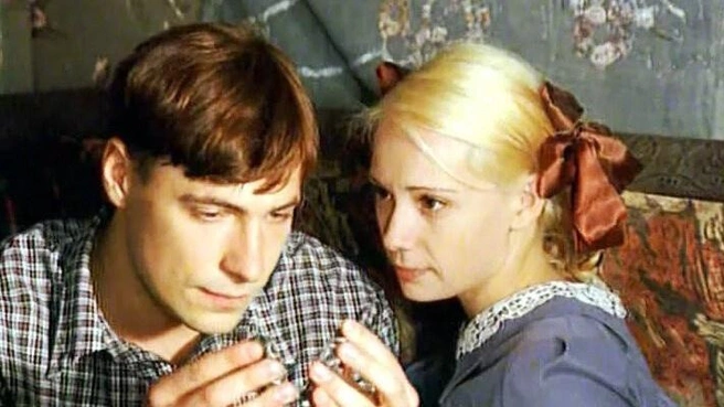 Источник: кадр из сериала «Дети Арбата» (12+), реж. Андрей Эшпай, студия «АРК-Фильм», 2004 год