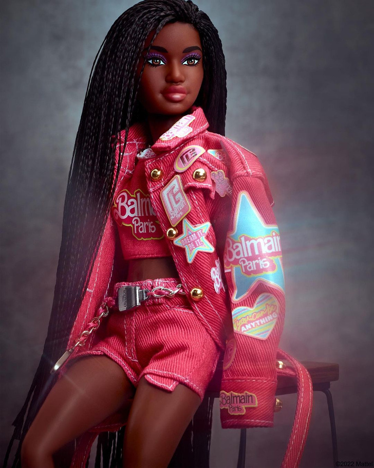 Крупным планом: лимитированные куклы Barbie из коллаборации с Balmain