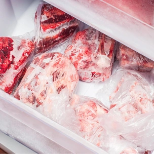 Только кажется невинной: ошибка в размораживании продуктов, которая будет стоить вам здоровья