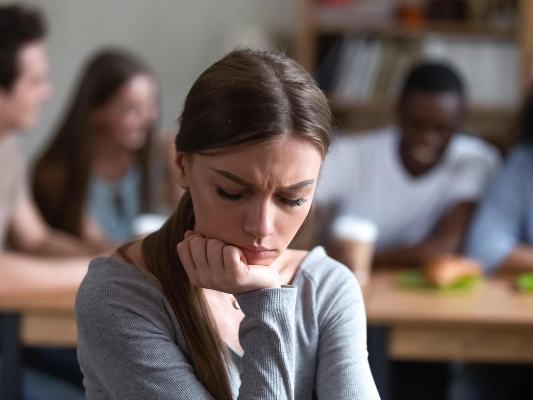 Почему мы боимся показаться глупыми — 3 причины и 3 лучших решения проблемы | marieclaire.ru