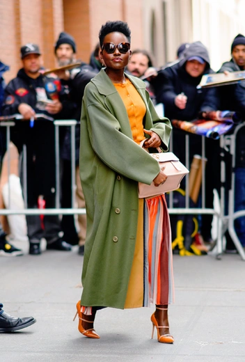 Лупита Нионго в Нью-Йорке | marieclaire.ru