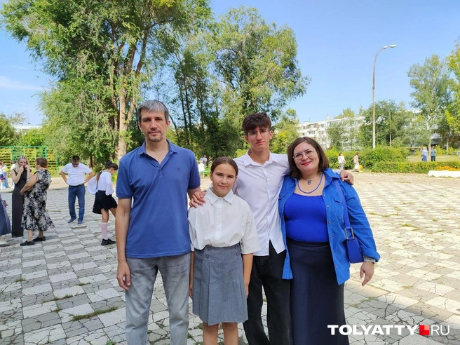 Журналист TOLYATTY.RU&nbsp;— мама двух школьников, 11-го и 5-го классов | Источник: Юлия Дроглева / TOLYATTY.RU