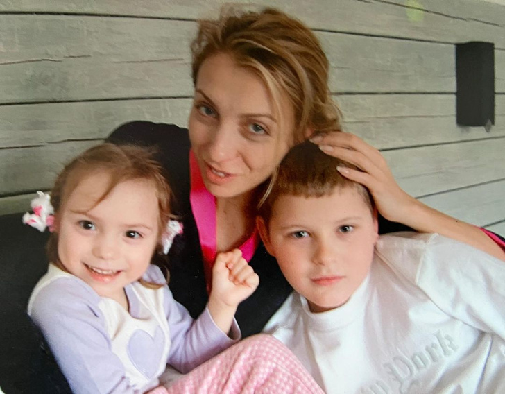 В честь Дня матери Светлана Бондарчук показала редкое фото особенной дочери