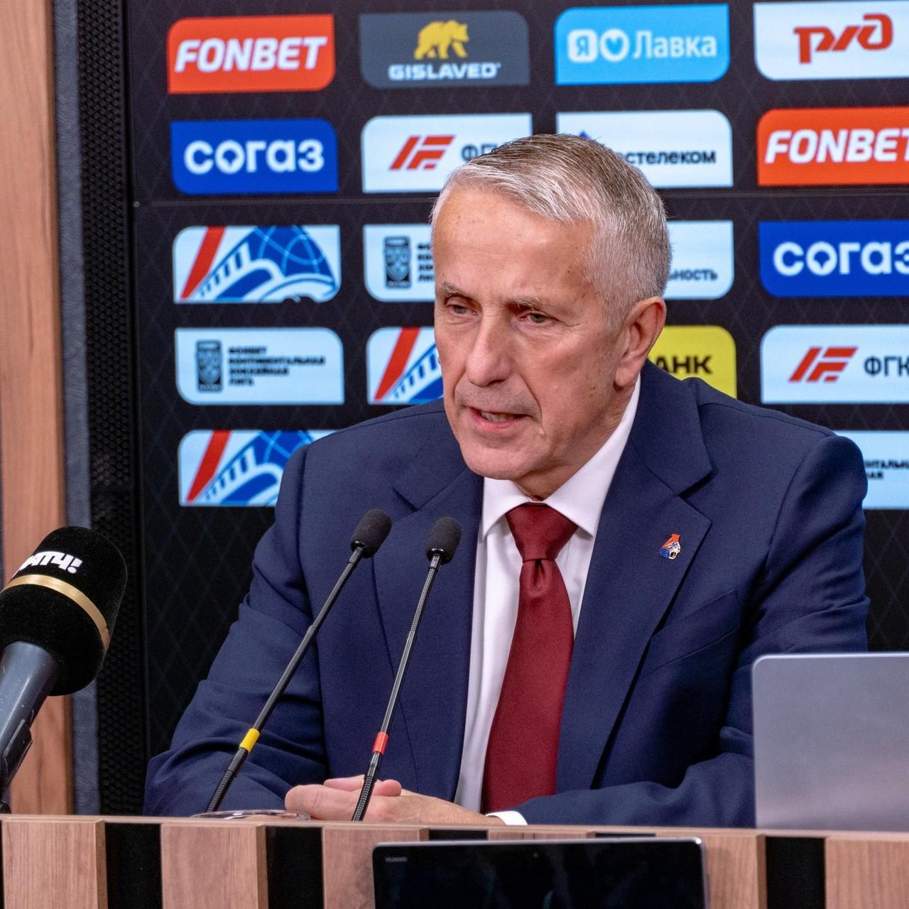 <p>Боб Хартли</p>