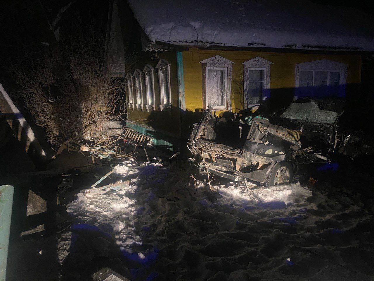 Три человека погибли в ДТП в Архангельской области