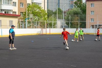 «Спортивный двор» и более 140 площадок: как Южно-Сахалинск приобщает к спорту