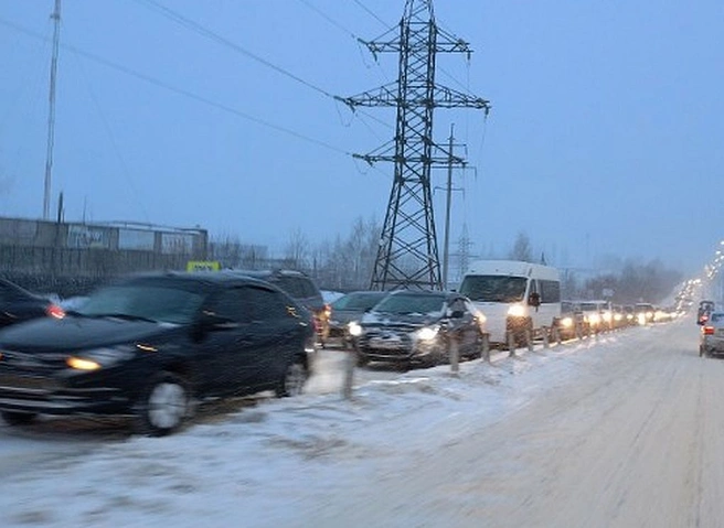 Рязанцы встали в многокилометровых пробках | ya62.ru