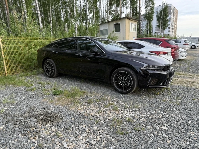 Пробег Kia бизнес-класса на момент покупки составлял всего 20 километров | Источник: читатель E1.RU