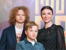 Материнское сердце обливается кровью: Блиновская расплакалась в суде, представив, что расстанется с детьми на 6 лет