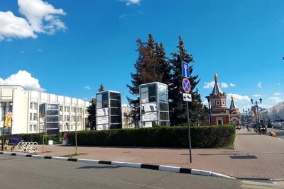 Зачем в центре Ярославля появились странные конструкции: ответ властей