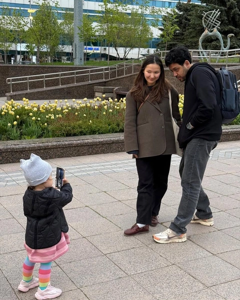 У пары есть дочка Зере, которая появилась на свет в 2023 году