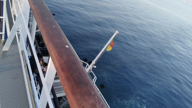 Паром под флагом Камеруна  | Источник: Илья Долгирев для SOCHI1.RU