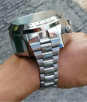 Пять самых больших в мире наручных часов
