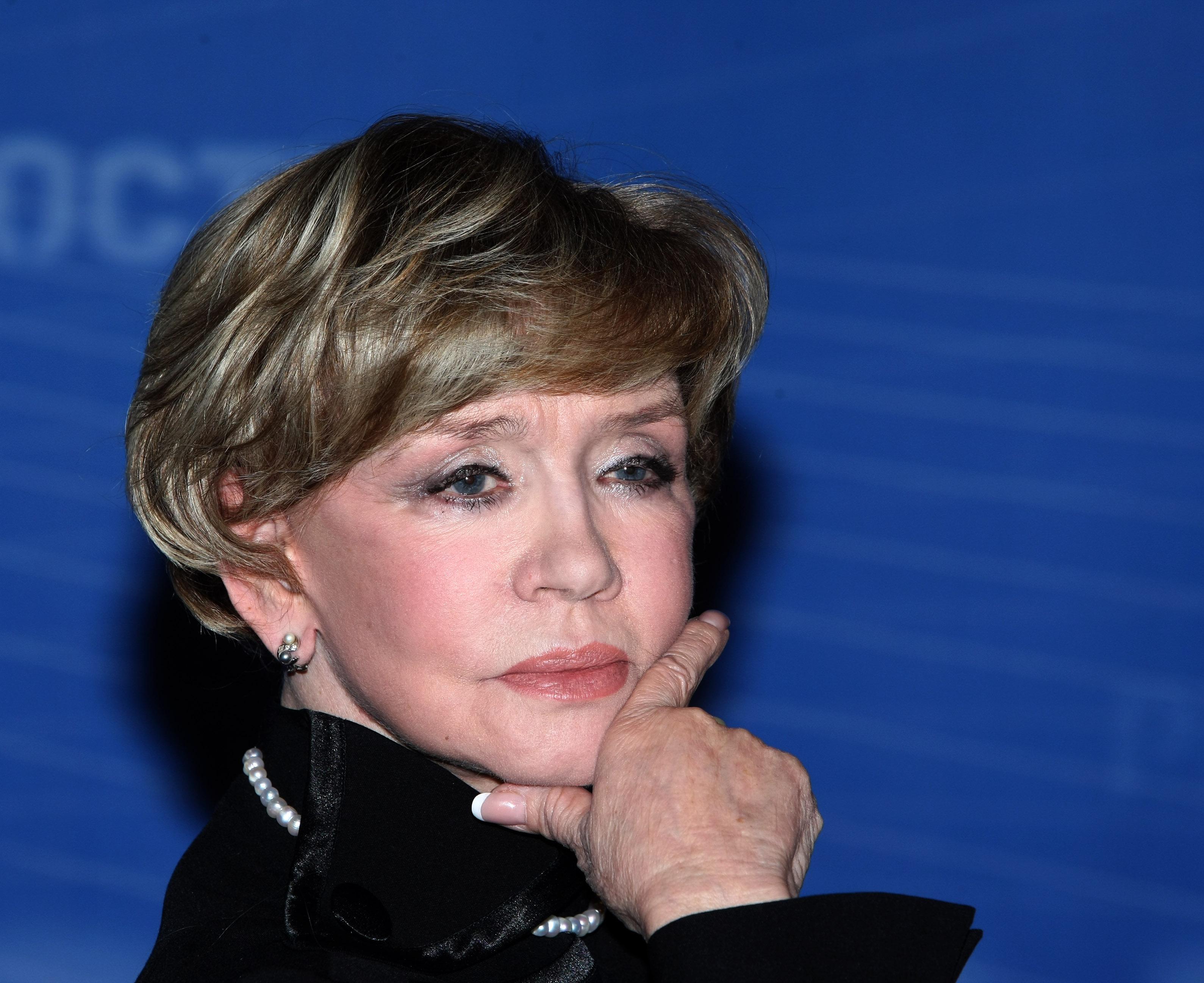 Веру Алентову увозили на скорой после похорон Лобоцкого  последнее видео