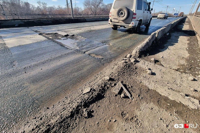 Для многих местных мост был единственной дорогой к «большой земле» | Источник: Роман Данилкин / 63.RU 