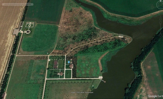 С 2017 года мало что изменилось, кроме деревьев | Источник: GoogleEarth.com