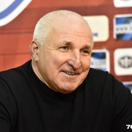 <p>Александр Побегалов</p>