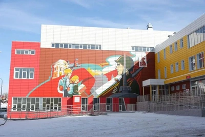 Открытие крупнейшей школы в Иркутске отложено до апреля 2026