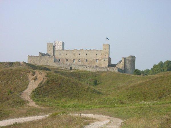 Орденский замок Везенберг в Ливонии | Источник: Mewes, CC BY-SA 3.0, через Викисклад