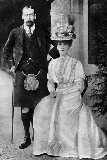 Королева Мария в той же броши, 1900-е