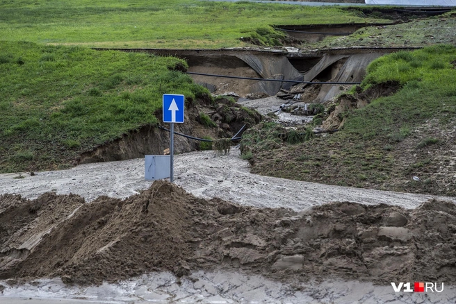 Зазеленевшие склоны не выдержали первого летнего ливня