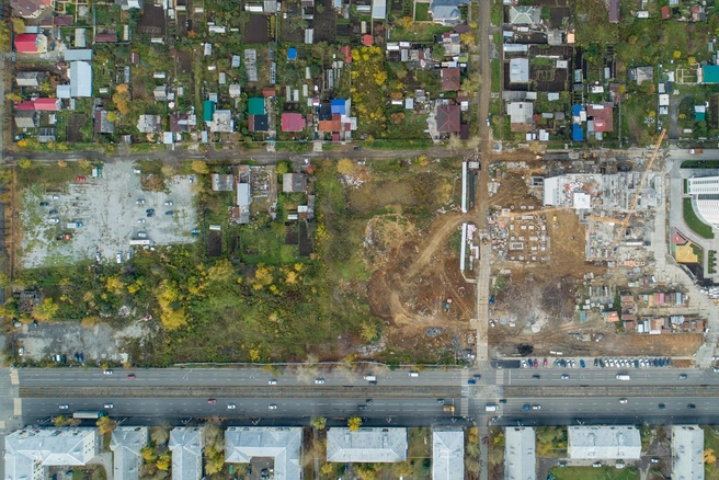 В 2016-м еще можно было полетать над городом на коптере, не собирая на то никаких разрешений  | Источник: PRINZIP