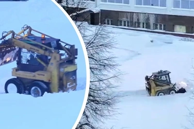 Тракторист из Уфы семь лет рисует новогоднее сердечко у вуза