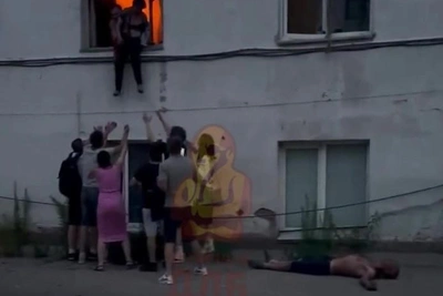 Боец из Волгограда спас женщину из горящего дома в Калининграде