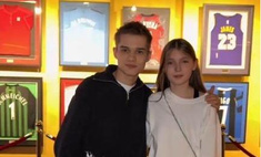 Прилучный снова в паре с Мельниковой, звезда «Слова пацана» Минекаев пришел на 14-летие фанатки. Соцсети звезд