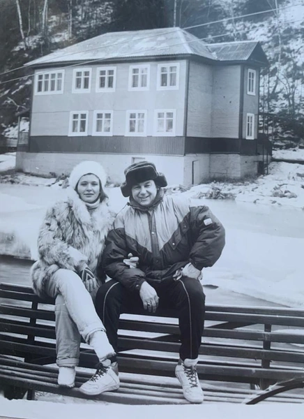 Певица не понимала, что в ней нашел Муравьев, ведь у композитора была очень красивая и прекрасно готовящая вторая жена