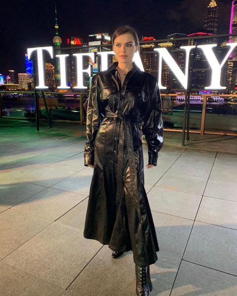 Елена Темникова и Бри Ларсон блеснули на закрытии выставки Tiffany & Co