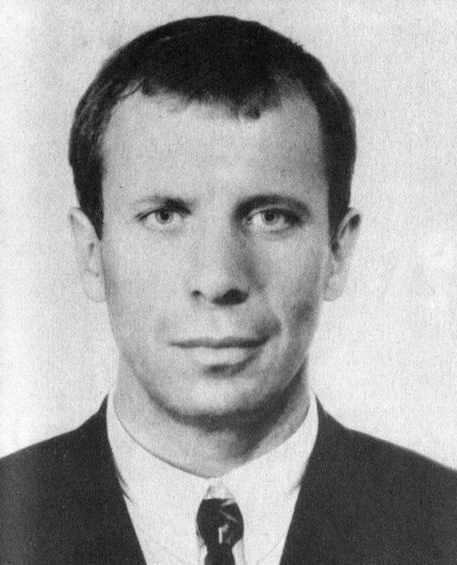 Работа в такси не приносила Тимофееву достаточно денег | Источник: novgorodochki.ru / wikimedia.org
