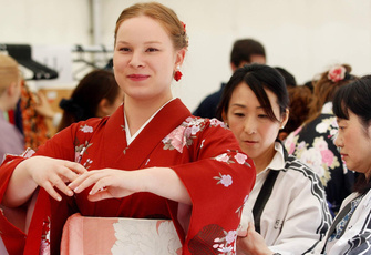 Наряд восходящего солнца: как японское кимоно завоевало западный мир
